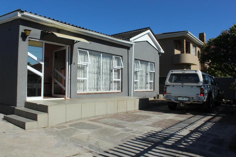 5 Bedroom Property for Sale in Churchill Estate Western Cape